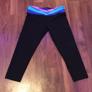 Ivivva black capris